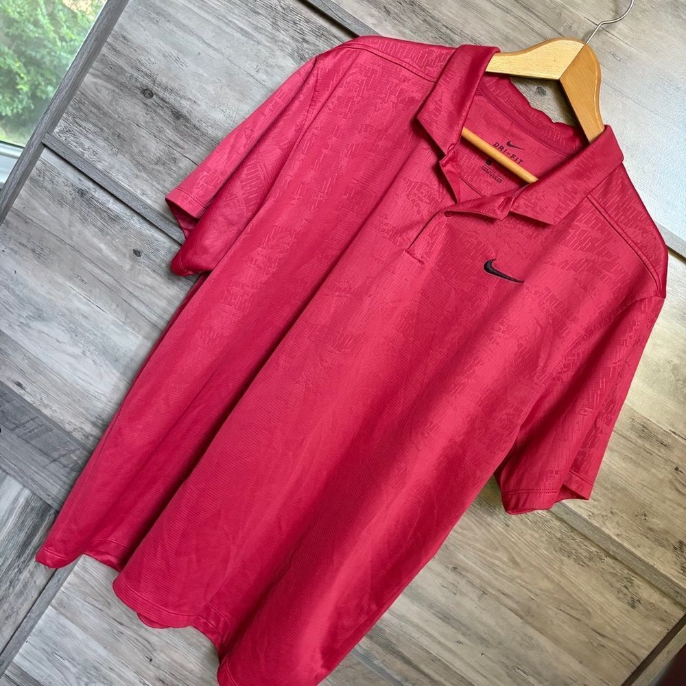 Nike XL Dri-Fit Red Patterned Polo Shirt Preppy Sporty Outdoors Athletic Casual